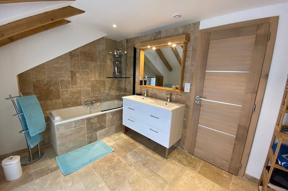 Spacious cottage for 10 in Vagney - Sauna, games, near Gérardmer in Vagney, Parc naturel régional des Ballons des Vosges