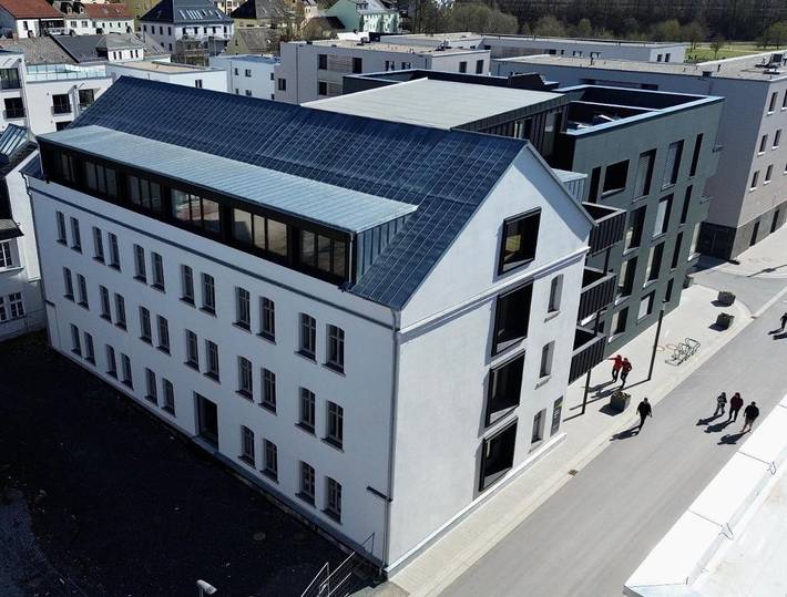 Ferienwohnung für 3 Personen, mit Balkon und Terrasse sowie Seeblick und Ausblick