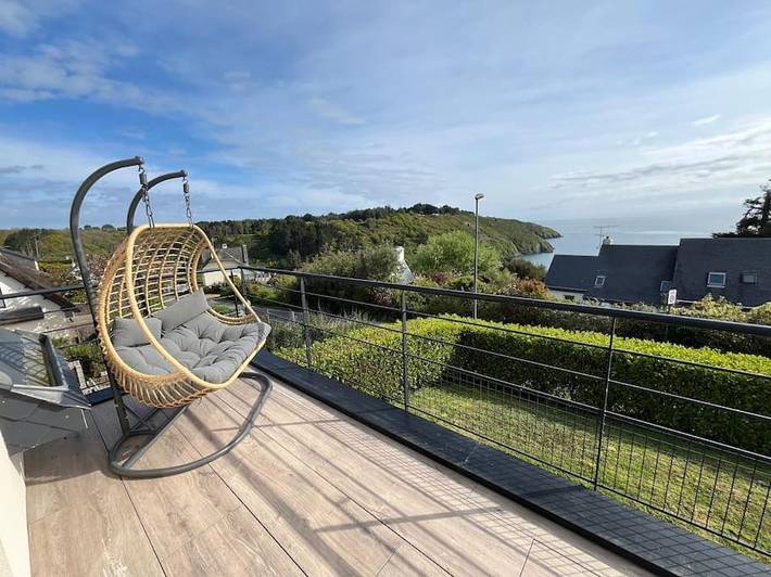 Location de vacances pour 8 personnes, avec vue ainsi que jardin et terrasse dans Bréhec