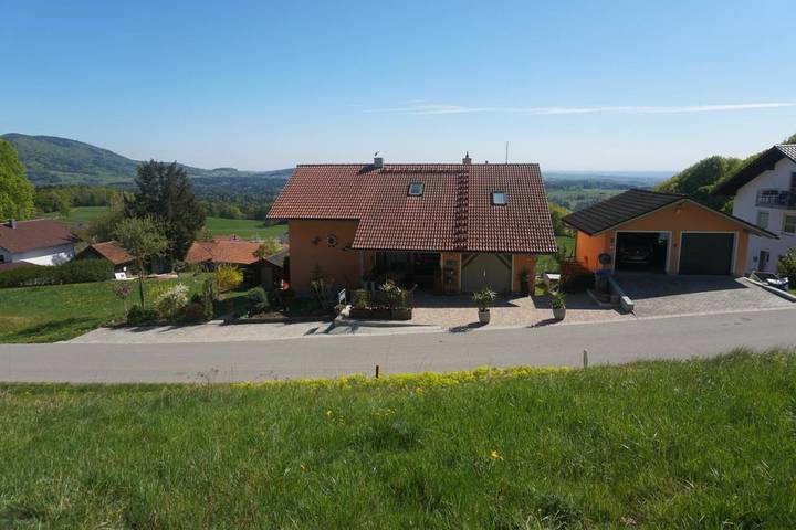 Ferienwohnung für 4 Personen, mit Balkon und Terrasse
