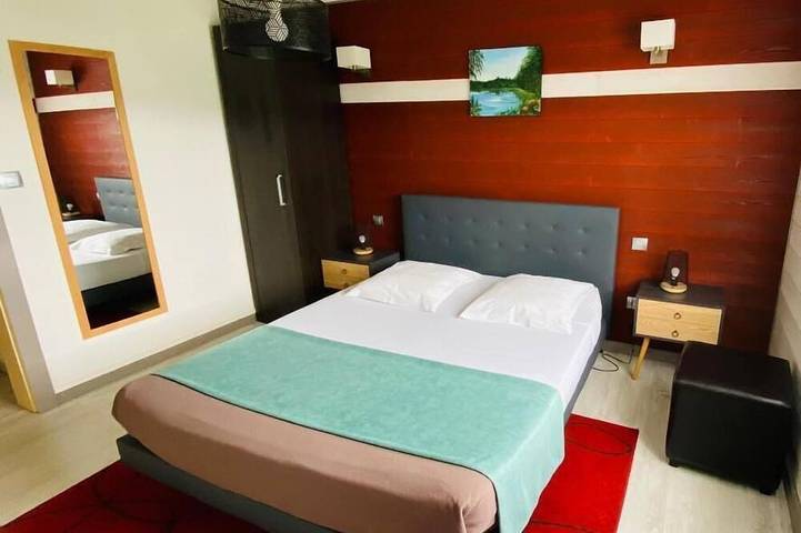 Gîte pour 2 personnes, avec jardin et terrasse ainsi que sauna et piscine à Girmont-Val-d'Ajol - 2