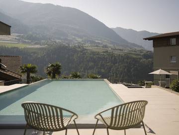 Hotel für 3 Personen, mit Balkon und Garten sowie Ausblick in Riffian