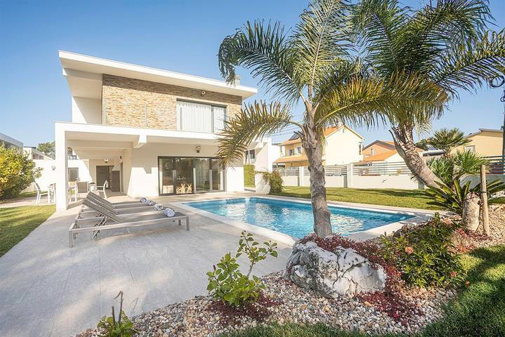 Casa de férias para 8 pessoas, com Terraço e Jardim em Aroeira