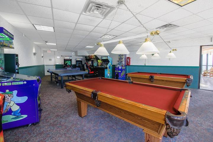 Vacation home for 4 people, with sauna and pool as well as balcony in Ocean City