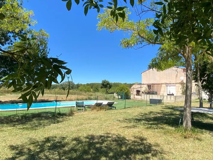 Chalet para 10 personas, con jardín y piscina - 1