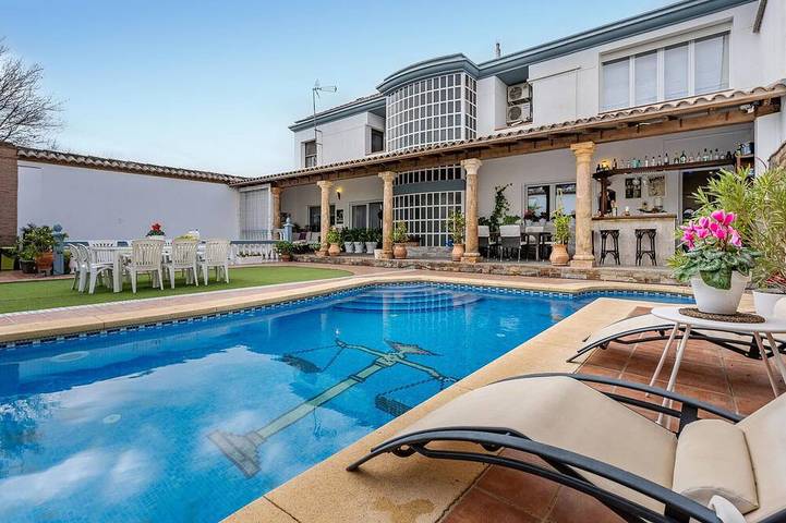 Casa de vacaciones para 15 personas, con jardín - 1