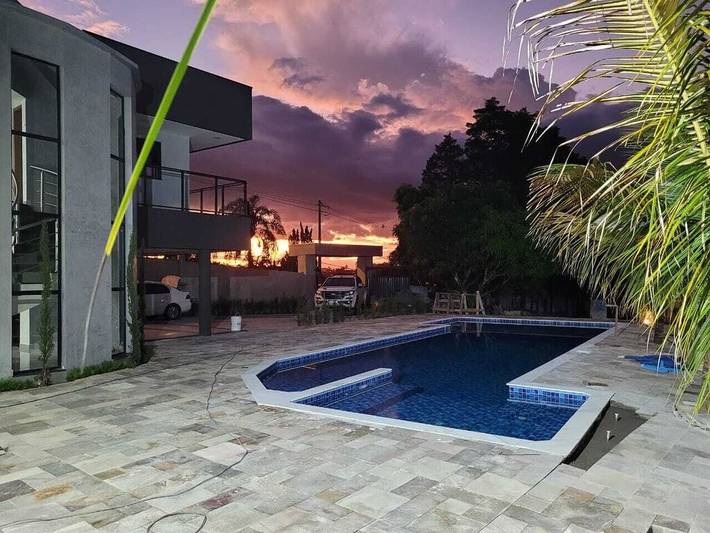 Casas de campo para 12 pessoas, com jacuzzi e jardim, com animais de estimação em Mairinque