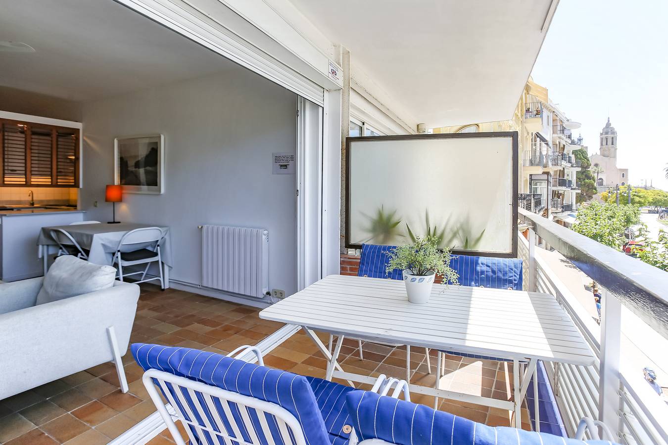 Entire apartment, Newly Renovated Beachfront apartment ideally located in Penelope in Sitges, Garraf