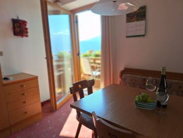 Ferienwohnung für 2 Personen, mit Ausblick und Garten sowie Balkon in Meransen