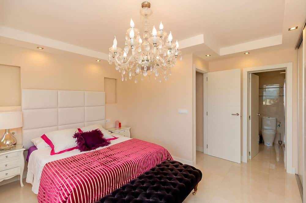 Apartamento entero, The White Apartment: Luxury, Beach and Design in Playa Puebla de Farnals, Puebla de Farnals