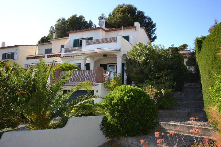 Casa rural para 4 personas, con Balcón y Terraza además de Jardín y Piscina en Torroella de Montgrí