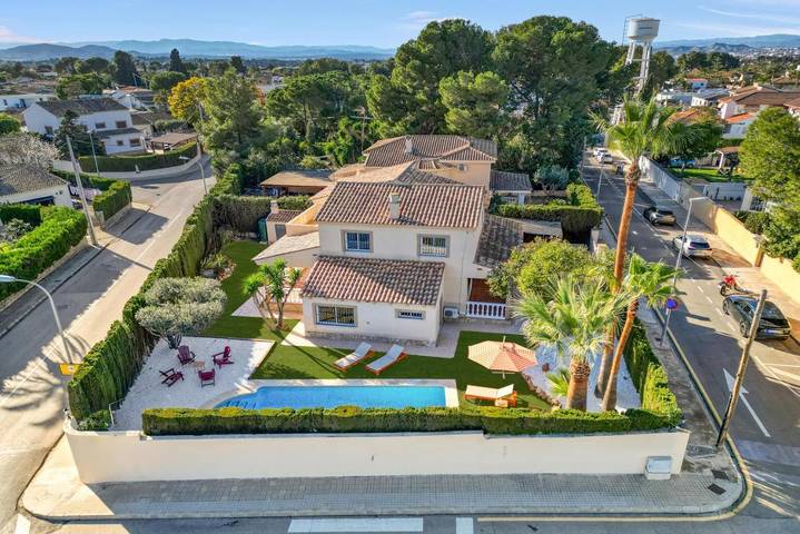 Casa rural para 11 personas, con jacuzzi además de jardín y piscina en Campo de Turia - 2