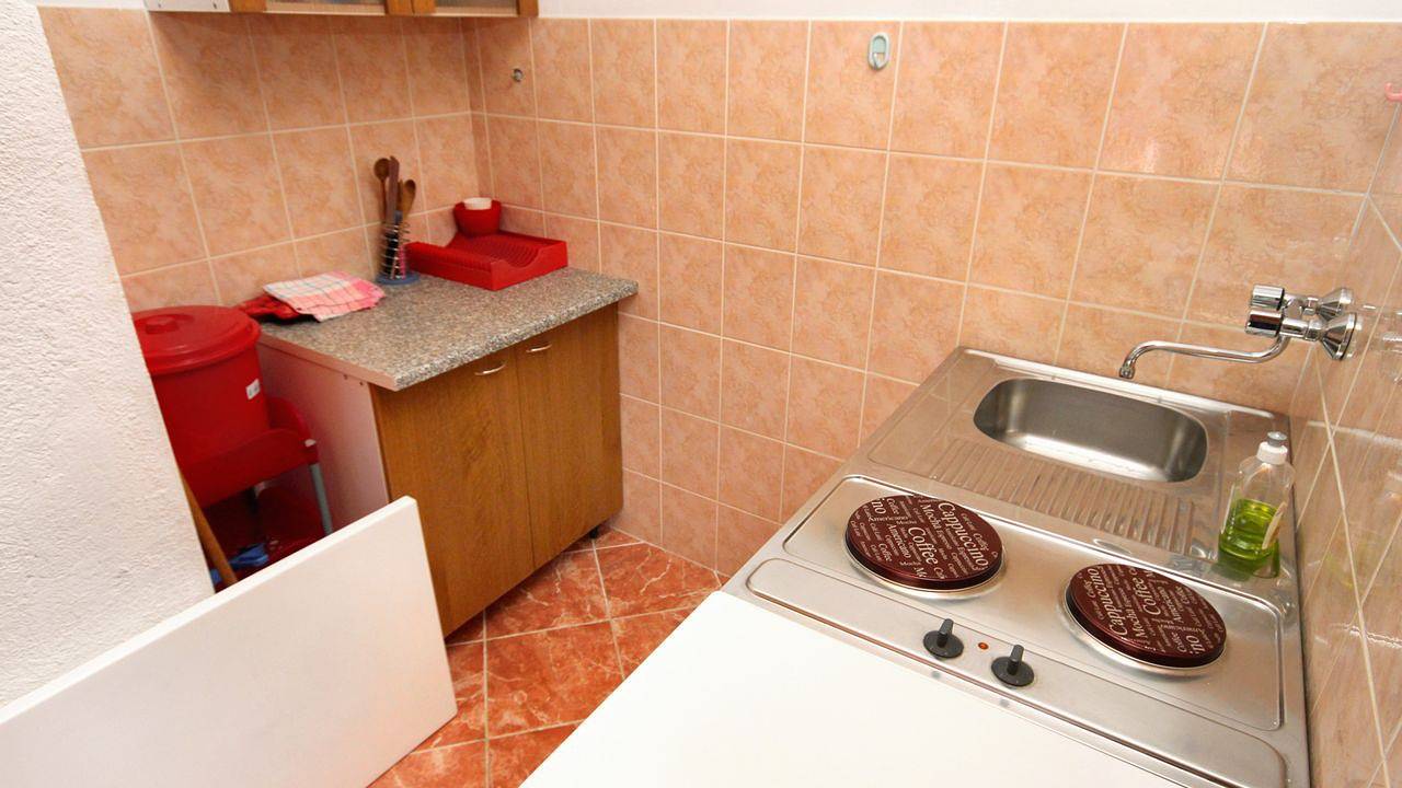 Ganze Ferienwohnung, Ferienwohnung für 3 Personen (33 m²) in Sućuraj in Sucuraj, Hvar