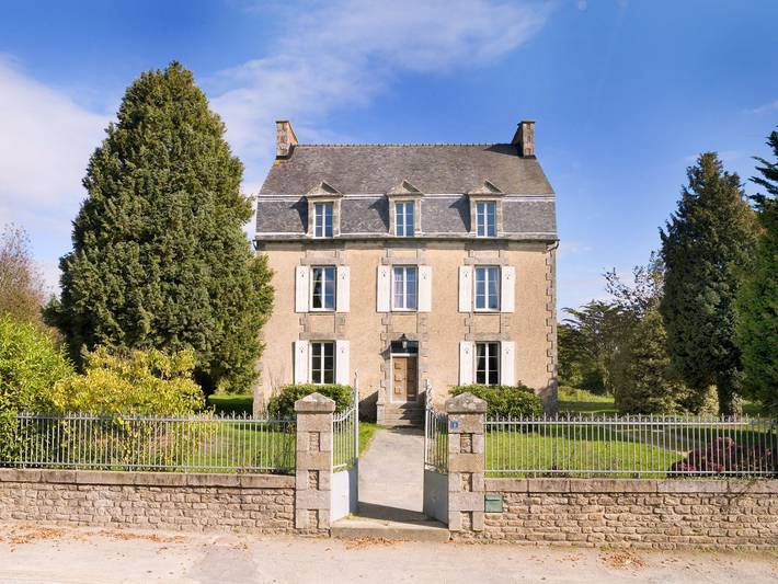 Location de vacances pour 8 personnes, avec Jardin à Ménéac