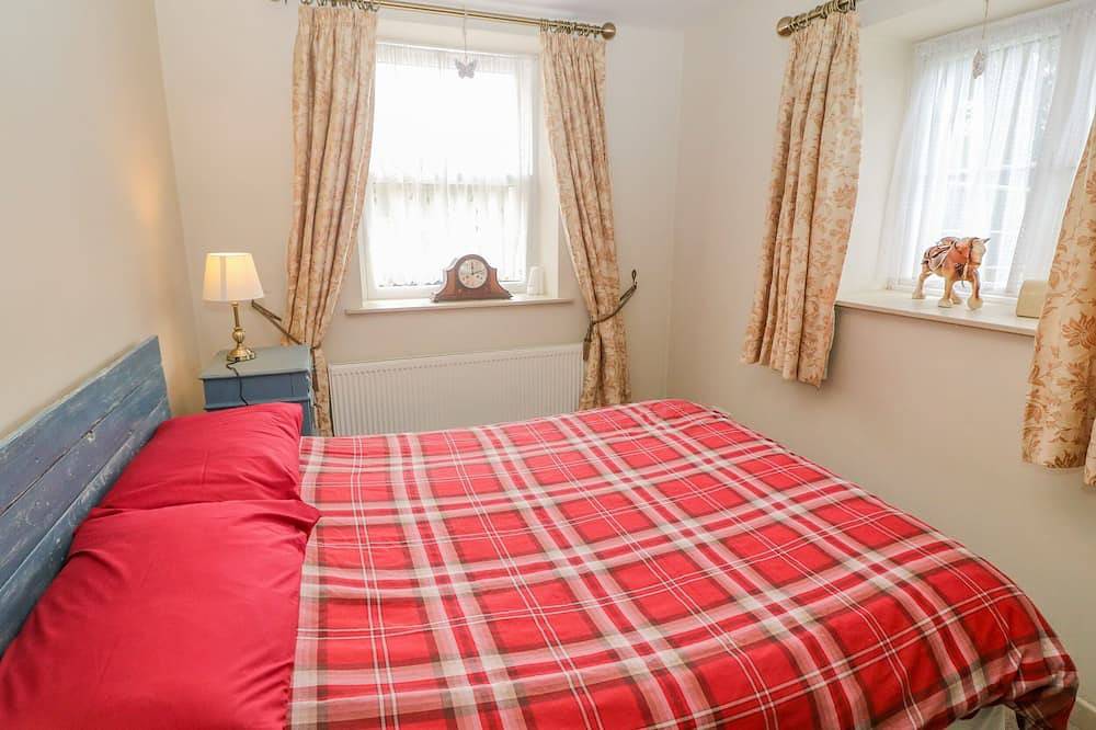 Shandrum Brook, pet friendly, country holiday cottage in Charleville in Fermoy, County Cork