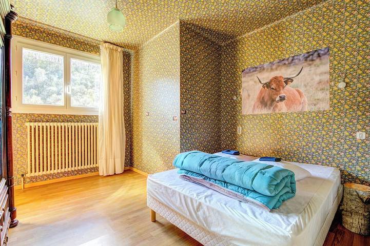 Location de vacances pour 14 personnes, avec balcon et jardin à Marcillac-Vallon - 3