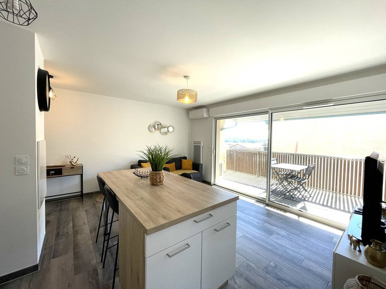 Entire apartment, Modern T2 apartment for 4 near the beach with parking in Vieux-Boucau in Vieux-Boucau-les-Bains, Dax region