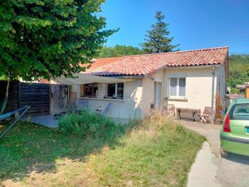 Gîte pour 4 personnes, avec jardin et terrasse à Dieulefit