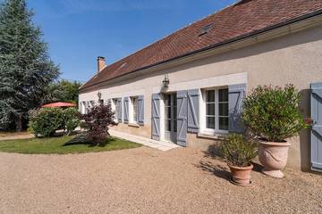 Gîte pour 6 personnes, avec jardin ainsi que piscine et terrasse à Francueil