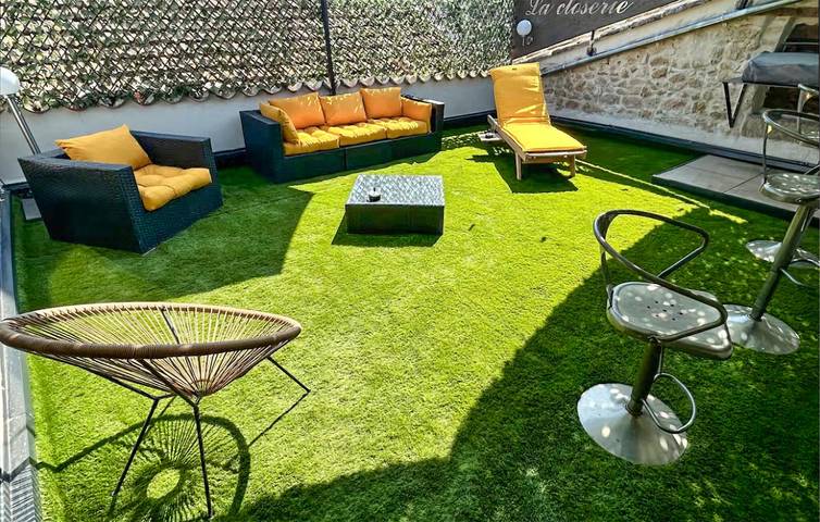 Location de vacances pour 10 personnes, avec Terrasse et Piscine à Bourdic