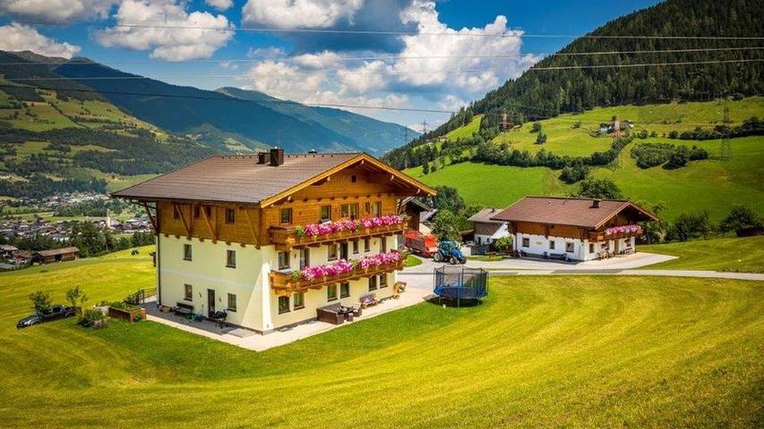 Vakantiewoning voor 6 personen, with tuin and balkon as well as sauna in Mittersill
