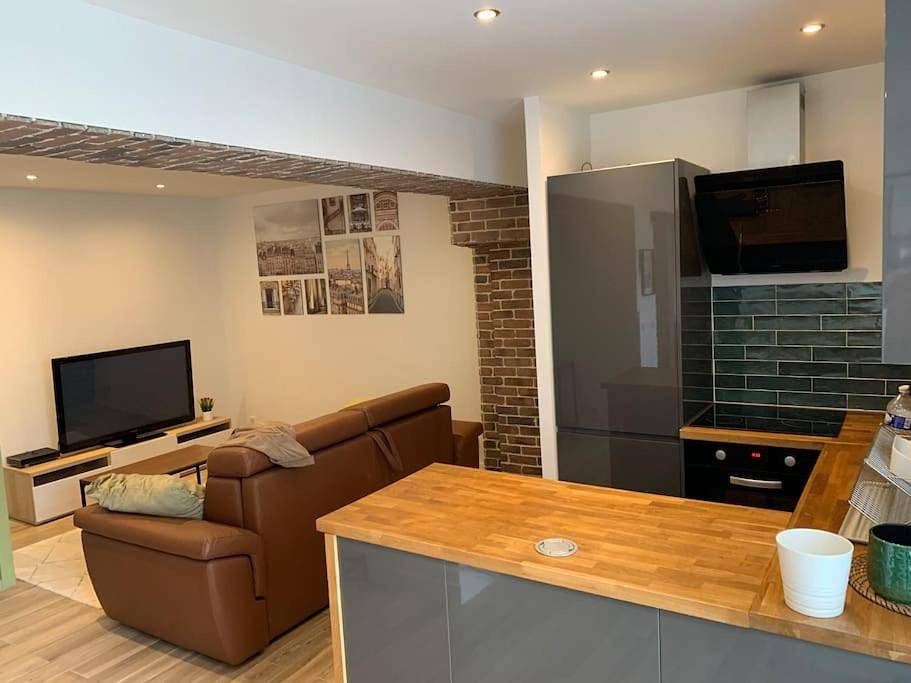 Appartement entier, One-Bedroom Apartment in Bois-Colombes, Hauts-de-Seine