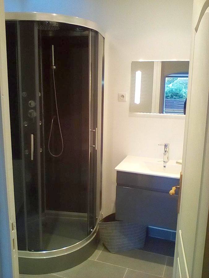 Gîte pour 4 personnes, avec vue ainsi que jardin et piscine à Meynes - 4