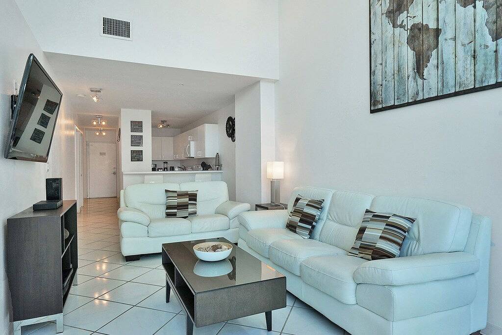 Ganze Wohnung, 2 Schlafzimmer Wohnung am Strand in Miami Beach in Atlantic Heights, Miami Beach