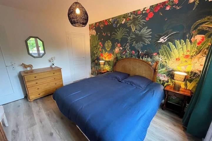 Location de vacances pour 8 personnes, avec terrasse ainsi que jacuzzi et jardin, animaux acceptés à Nogent-le-Rotrou - 2