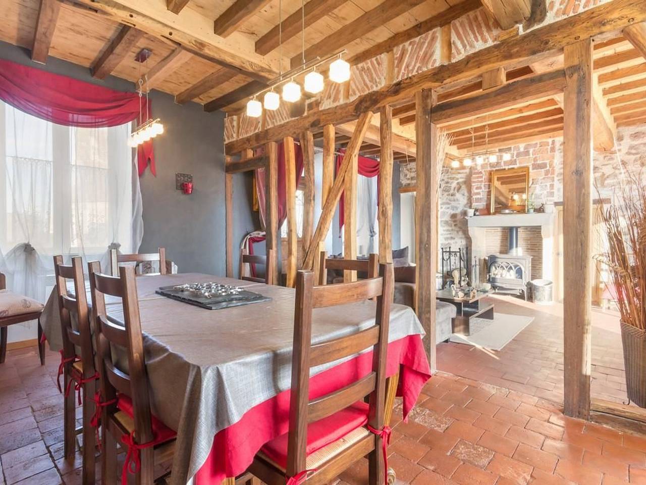 Renoviertes Burgund-Haus mit Garten, Parkplatz und authentischem Charme in Vieux-Château, Montbard und Umgebung