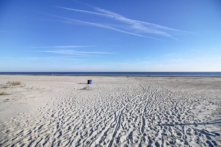 Villa for 2 people, with hot tub and balcony/terrace as well as pool in South Carolina