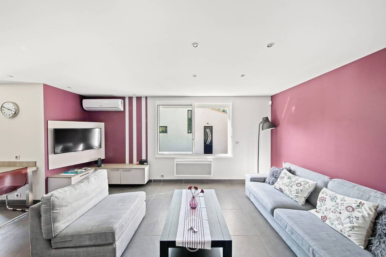 Apartamento vacacional entero, 2ème étage Coquet 3 pièces 3 étoiles à 700m la mer Pk Clim Wifi in Le Pradet, Costa mediterránea (Francia)