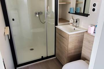 Camping pour 6 Personnes dans Saint-Raphaël, Région de Draguignan, Photo 4