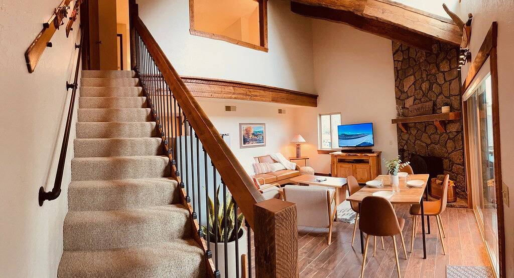 Ganze Wohnung, Room With a View Condo, Sharc passes included. in Sunriver, Deschutes County