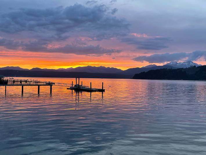 Vacation rental for 12 people, with balcony, kid friendly in Puget Sound
