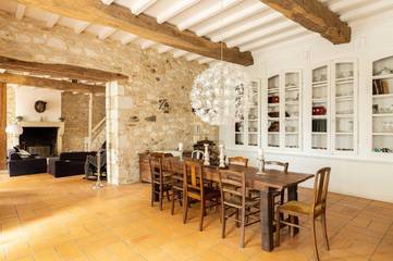 Cottage pour 15 personnes, avec terrasse ainsi que jacuzzi et piscine à Montazeau