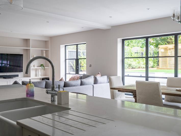 Pass the Keys | Luxury 4 Bedroom home with large garden in Watford, Hertfordshire