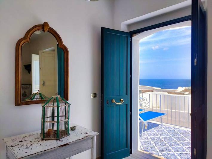 Gîte pour 6 personnes, avec Balcon et Terrasse ainsi que Jardin et Vue dans Marina Serra