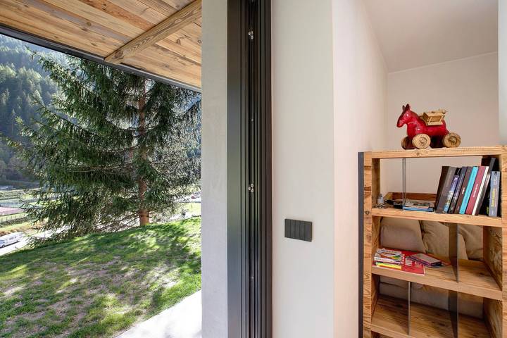 Hel lejlighed, Apartment 'Valgrisa Mountain Lodges 3' with Mountain View, Private Terrace and Wi-Fi in Mondanges, Comune di Valgrisenche