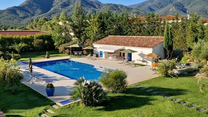 Chambre d’hôte pour 2 personnes, avec jardin et piscine à Sorède