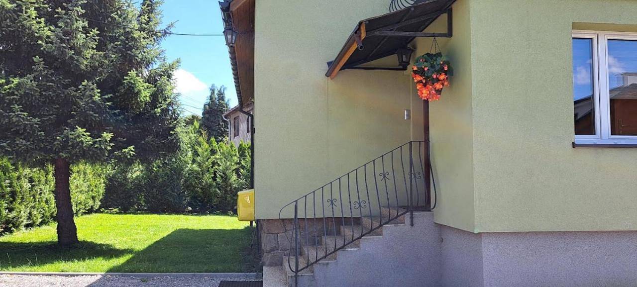 Two-Bedroom House in Bielsko-Biała, Karpaty (Polska)