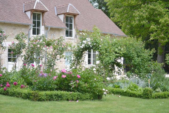 Chambre d’hôte pour 2 personnes, avec Jardin ainsi que Piscine et Vue
