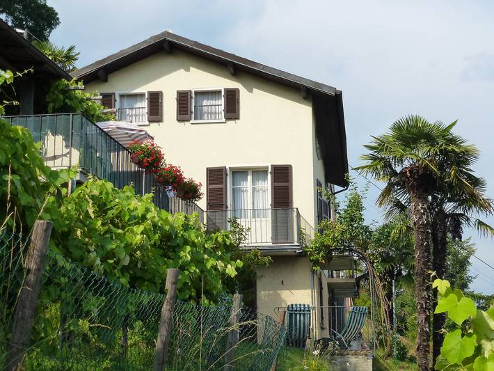Vacation rental for 3 people, with Terrace and Lake view as well as View in Lugano