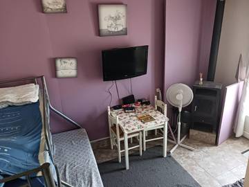 Gîte pour 3 personnes, avec terrasse dans Montalieu-Vercieu