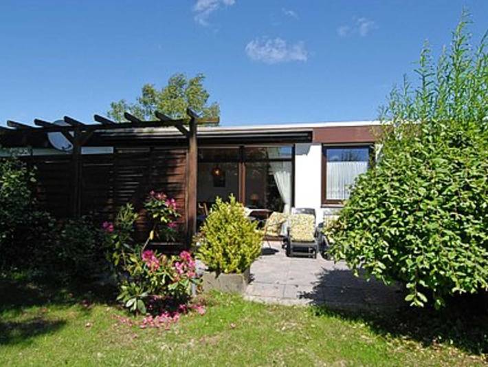 Bungalow für 4 Personen, mit Garten und Terrasse in Bensersiel