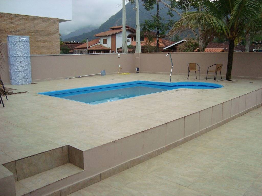 Haus mit Pool, Grill, Klimaanlage. in Caraguatatuba, Região Metropolitana do Vale do Paraíba e Litoral Norte