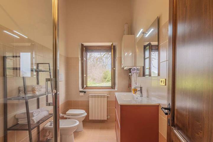 Privacy and comfort to make your stay unforgettable in Bolsena, Viterbo Provinz