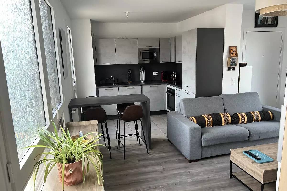 Entire apartment, Apartments for 6 Persons in Aubervilliers, Seine-Saint-Denis