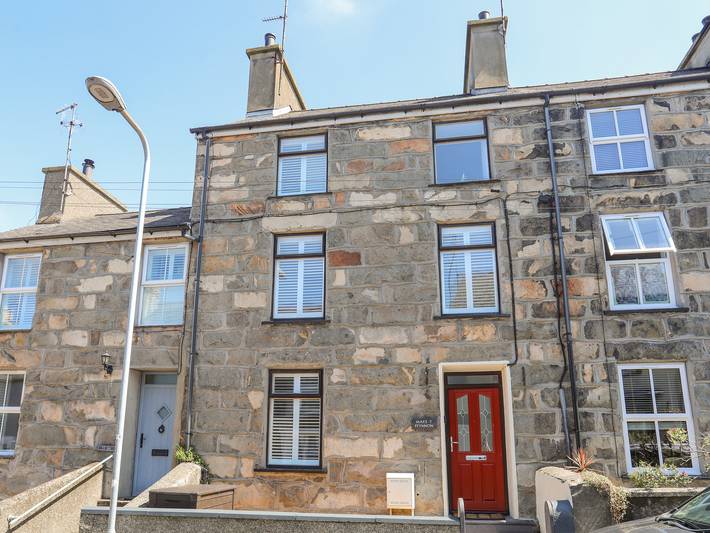 Cottage for 9 people, with garden, with pets in Nefyn