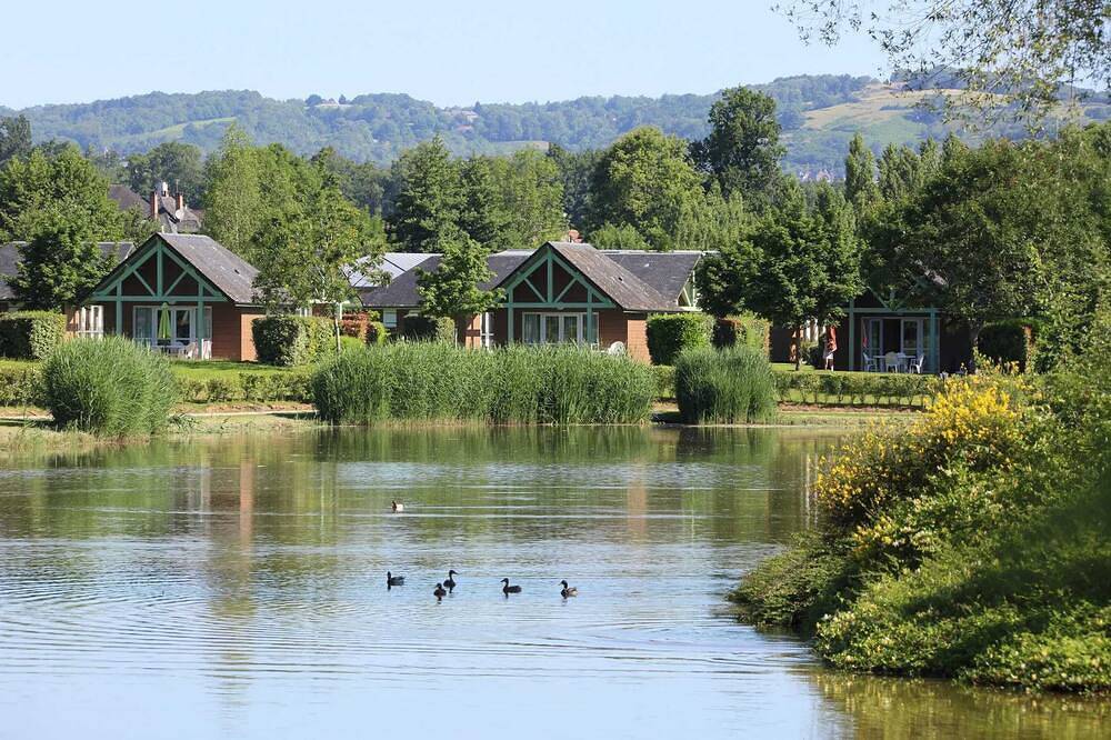 Apartamento entero, Homerez - Apartamento confortable con jardín en Objat in Objat, Brive-la-Gaillarde region